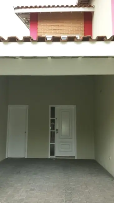 Foto 2 de Sobrado com 2 quartos à venda, 150m2 em Centro, Pindamonhangaba - SP