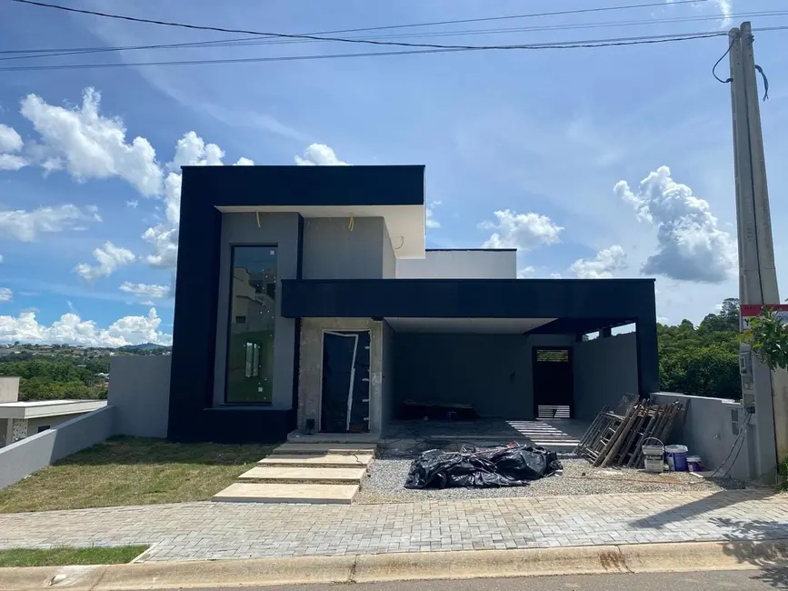 Foto 2 de Casa de Condomínio à venda, 262m2 em Chácaras Cataguá, Taubate - SP