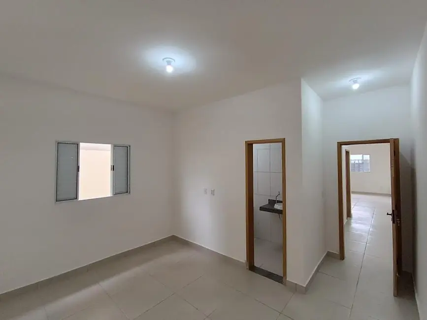 Foto 8 de Casa com 2 quartos à venda, 67m2 em Taubate - SP