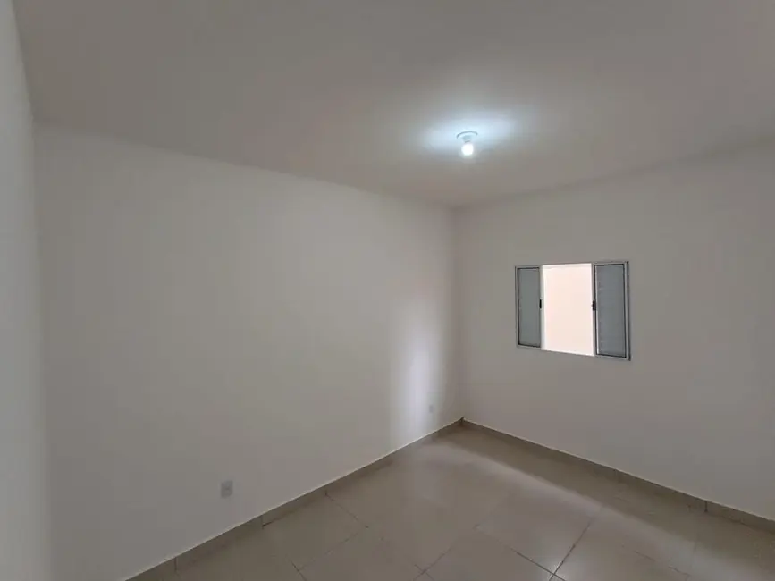 Foto 7 de Casa com 2 quartos à venda, 67m2 em Taubate - SP