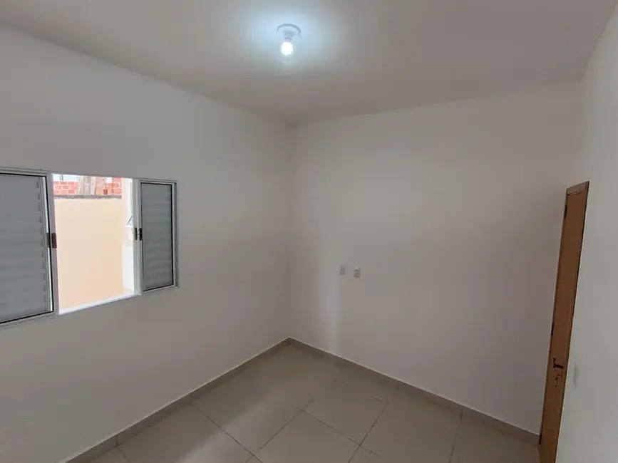 Foto 5 de Casa com 2 quartos à venda, 67m2 em Taubate - SP