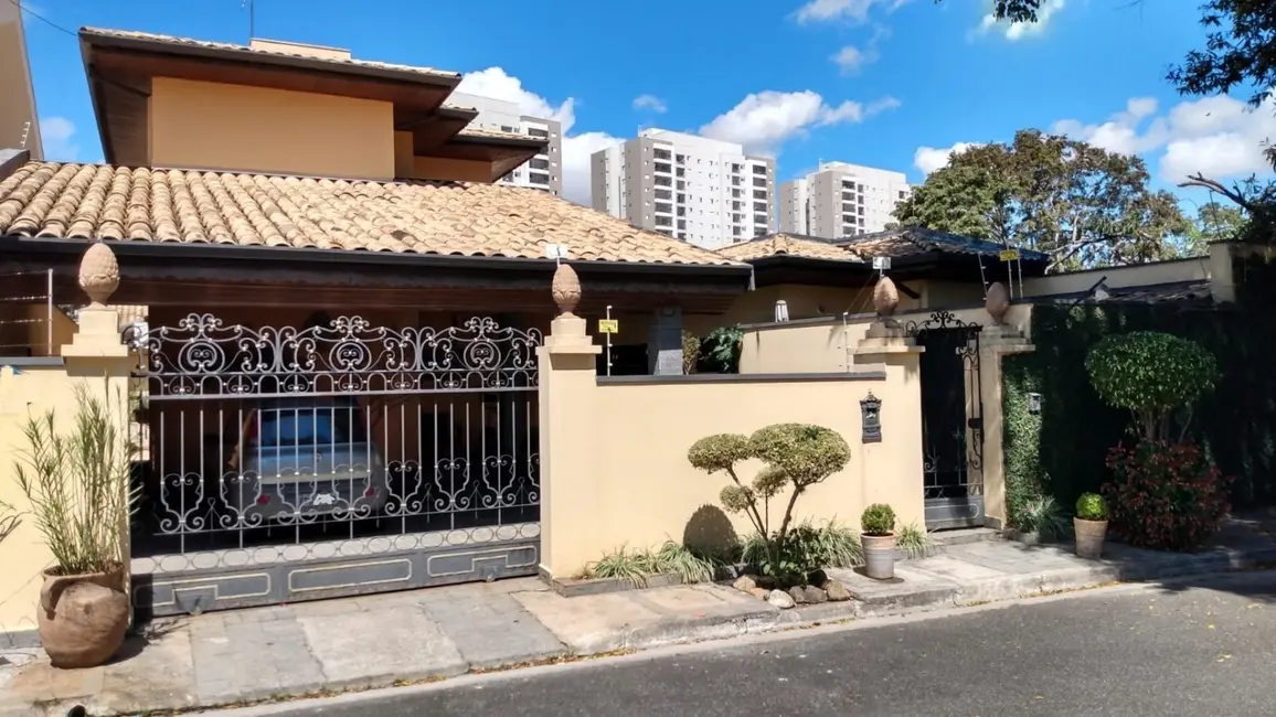 Foto 3 de Casa com 4 quartos à venda, 300m2 em Jardim Independência, Taubate - SP