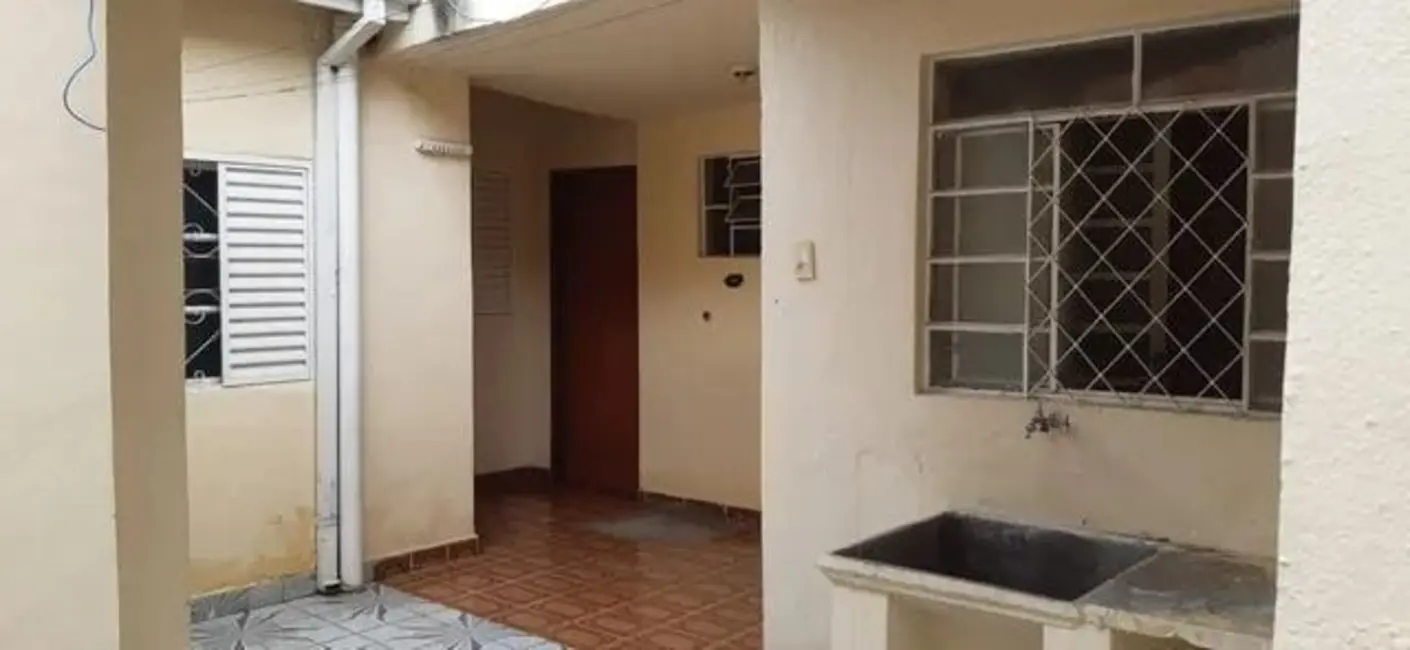 Foto 2 de Casa com 4 quartos à venda, 120m2 em Jardim das Nações, Taubate - SP