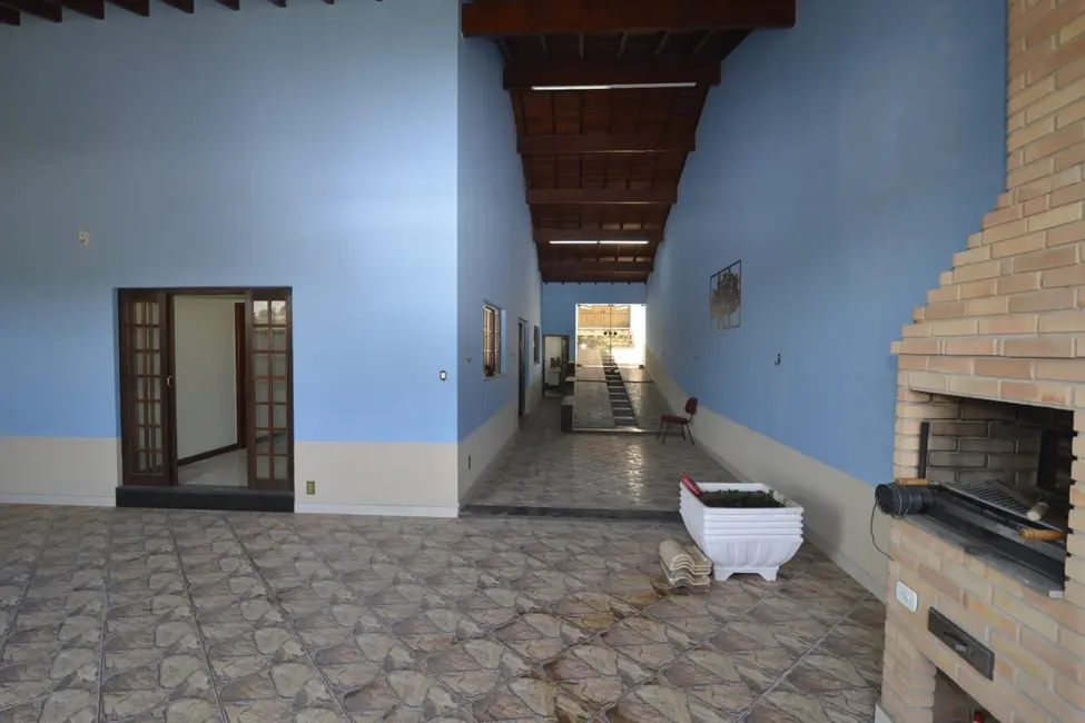 Foto 1 de Casa com 2 quartos à venda, 220m2 em Chácara São Silvestre, Taubate - SP