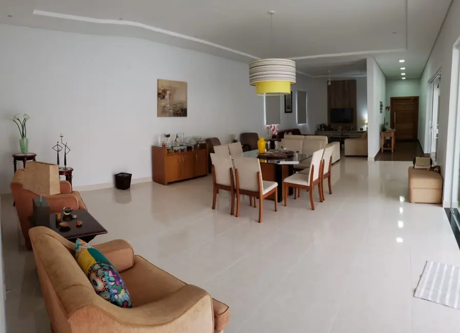 Foto 2 de Casa de Condomínio com 3 quartos à venda, 357m2 em Socorro, Pindamonhangaba - SP