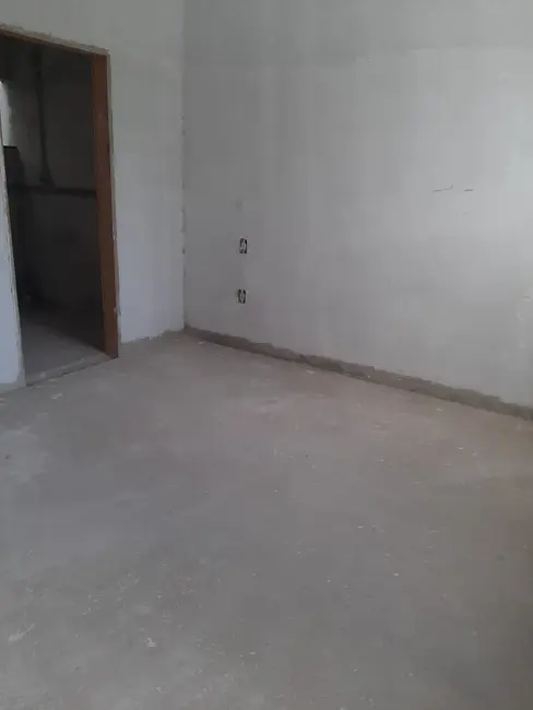 Sobrado com 3 quartos à venda, 255m2 em Aparecida - SP - imagem 8 Foto 8 de Sobrado com 3 quartos à venda, 255m2 em Aparecida - SP