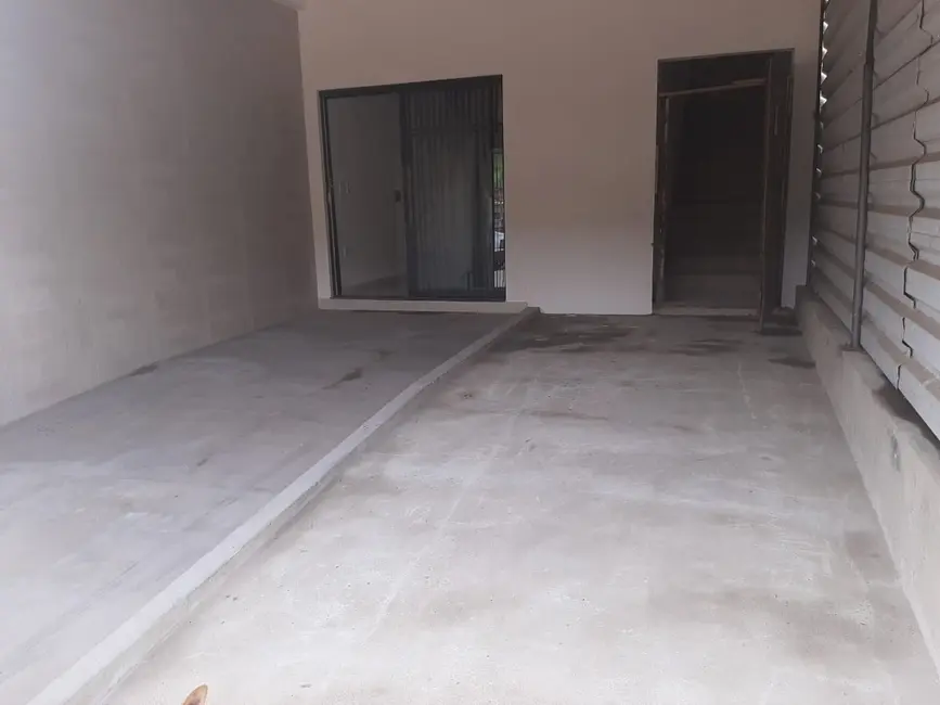 Sobrado com 3 quartos à venda, 255m2 em Aparecida - SP - imagem 1 Foto 1 de Sobrado com 3 quartos à venda, 255m2 em Aparecida - SP