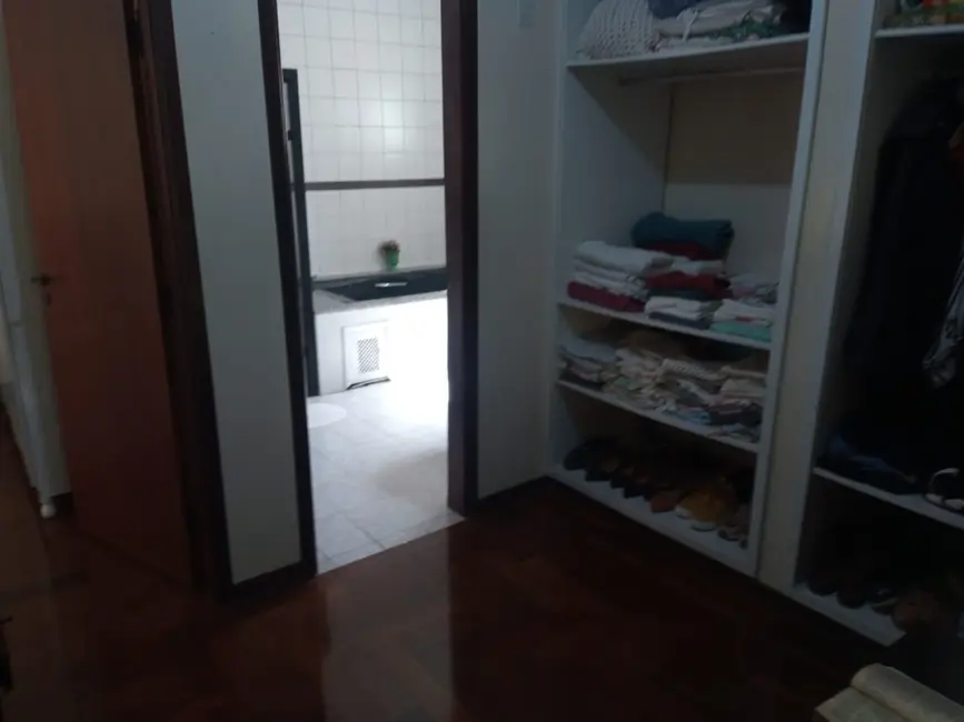Foto 8 de Casa com 4 quartos à venda, 306m2 em Vila Bourghese, Pindamonhangaba - SP