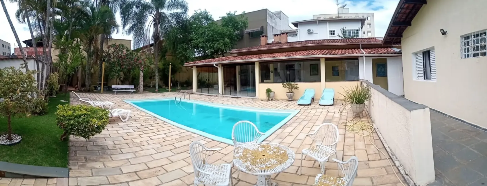 Foto 1 de Casa com 4 quartos à venda, 306m2 em Vila Bourghese, Pindamonhangaba - SP