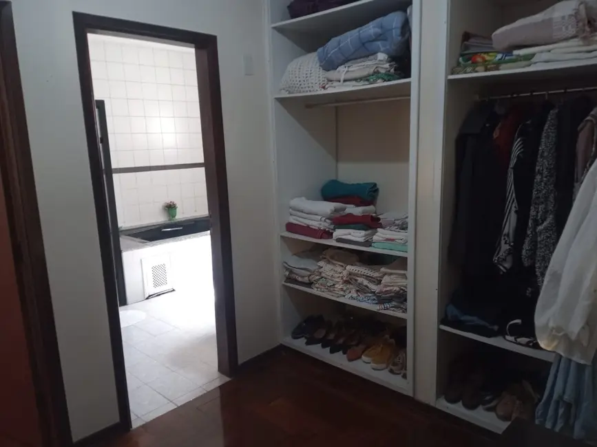 Foto 5 de Casa com 4 quartos à venda, 306m2 em Vila Bourghese, Pindamonhangaba - SP