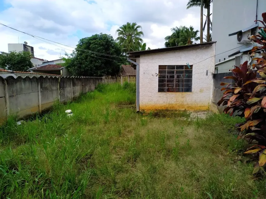 Foto 5 de Casa com 2 quartos à venda, 420m2 em Centro, Pindamonhangaba - SP