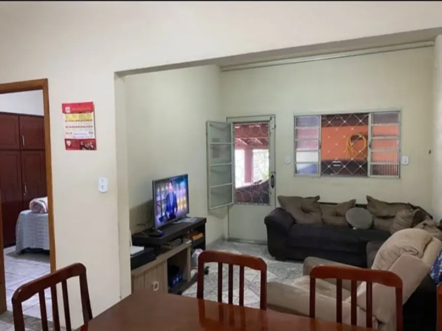 Foto 3 de Casa com 3 quartos à venda, 164m2 em Azeredo, Pindamonhangaba - SP