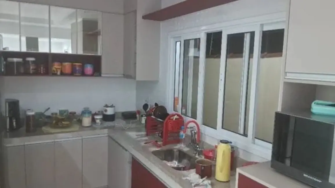 Foto 1 de Casa com 3 quartos à venda, 215m2 em Santana, Pindamonhangaba - SP