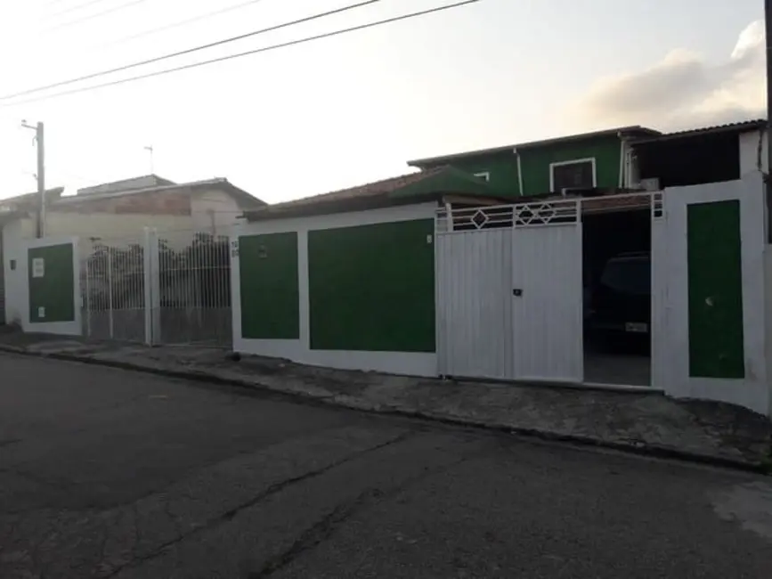 Foto 1 de Sobrado com 5 quartos à venda, 300m2 em Esplanada Independência, Taubate - SP