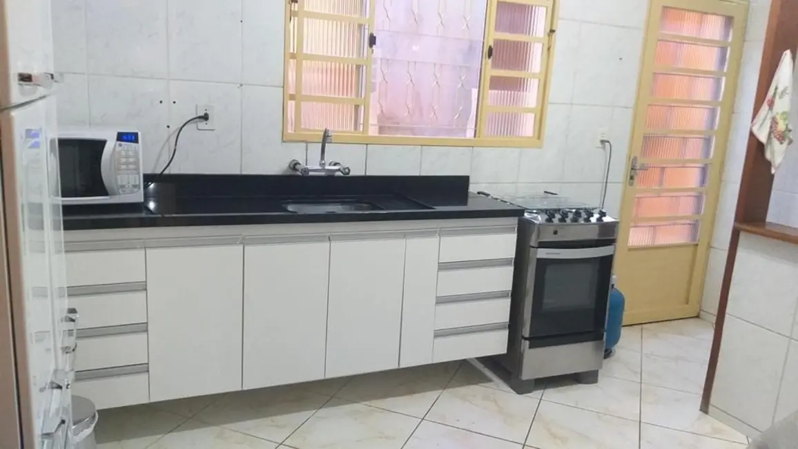 Foto 5 de Casa com 3 quartos à venda, 250m2 em Residencial Portal da Mantiqueira, Taubate - SP
