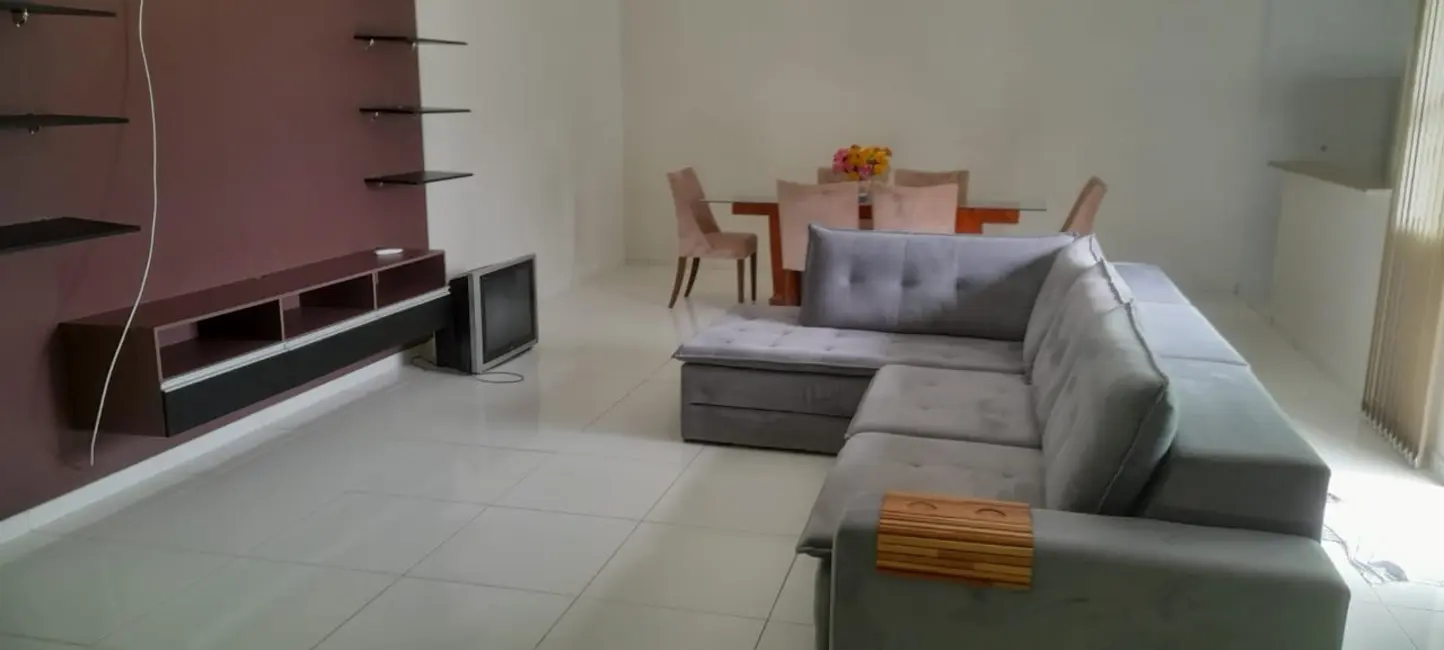 Foto 2 de Casa com 2 quartos à venda, 119m2 em Moreira César, Pindamonhangaba - SP