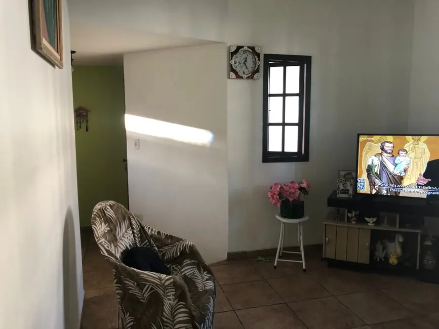 Foto 3 de Casa com 2 quartos à venda, 106m2 em Centro, Pindamonhangaba - SP