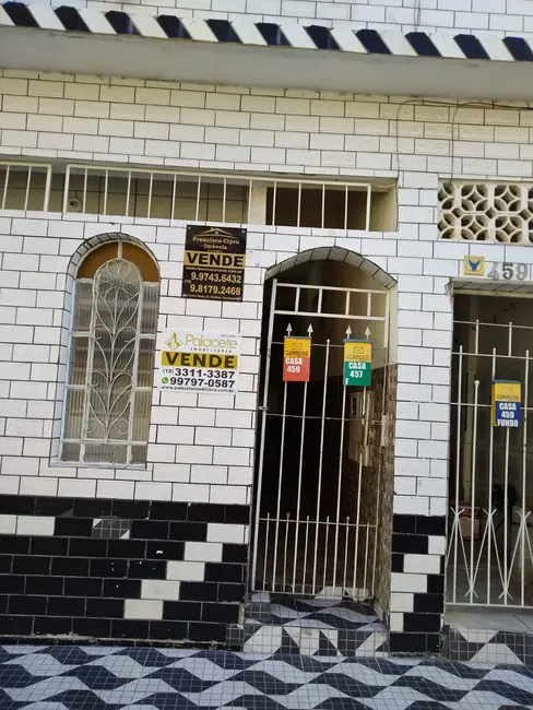 Sobrado com 2 quartos à venda, 266m2 em Aparecida - SP - imagem 1 Foto 1 de Sobrado com 2 quartos à venda, 266m2 em Aparecida - SP