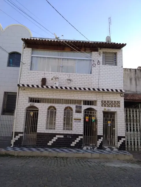 Sobrado com 2 quartos à venda, 266m2 em Aparecida - SP - imagem 2 Foto 2 de Sobrado com 2 quartos à venda, 266m2 em Aparecida - SP