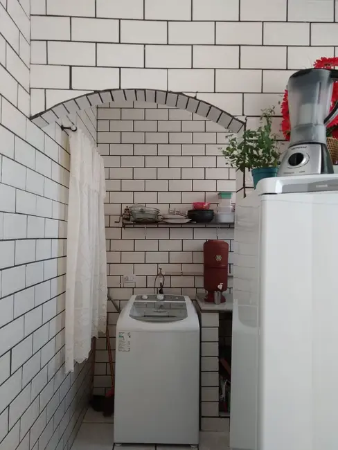 Sobrado com 2 quartos à venda, 266m2 em Aparecida - SP - imagem 3 Foto 3 de Sobrado com 2 quartos à venda, 266m2 em Aparecida - SP