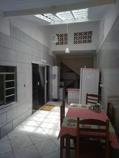 Sobrado com 2 quartos à venda, 266m2 em Aparecida - SP - imagem 7 Foto 7 de Sobrado com 2 quartos à venda, 266m2 em Aparecida - SP