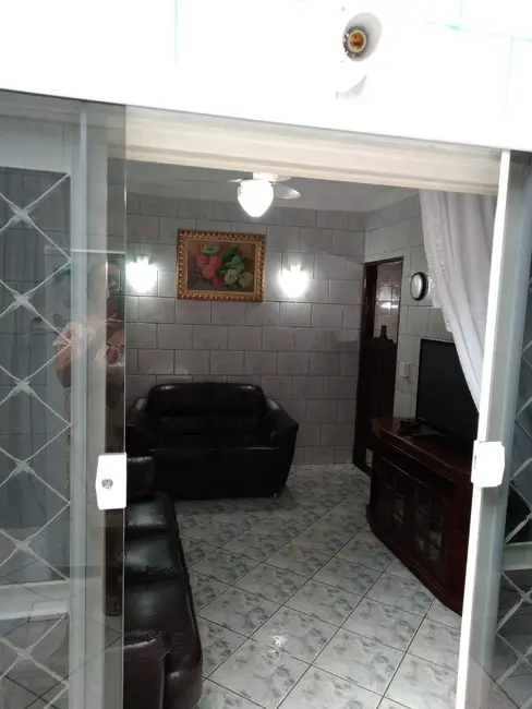 Sobrado com 2 quartos à venda, 266m2 em Aparecida - SP - imagem 8 Foto 8 de Sobrado com 2 quartos à venda, 266m2 em Aparecida - SP