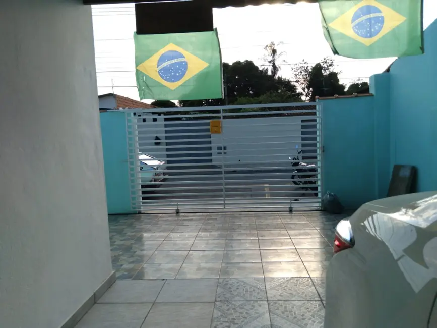 Foto 2 de Casa com 2 quartos à venda, 297m2 em Pindamonhangaba - SP