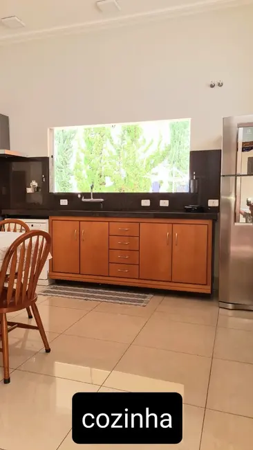 Foto 4 de Casa de Condomínio com 3 quartos à venda, 300m2 em Residencial Santa Helena, Cacapava - SP