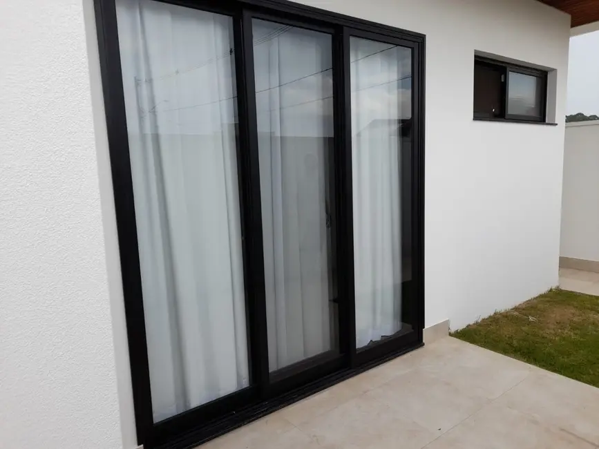 Foto 5 de Sobrado com 4 quartos à venda, 500m2 em Pindamonhangaba - SP