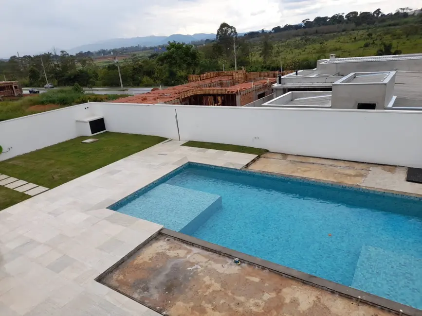 Foto 8 de Sobrado com 4 quartos à venda, 500m2 em Pindamonhangaba - SP