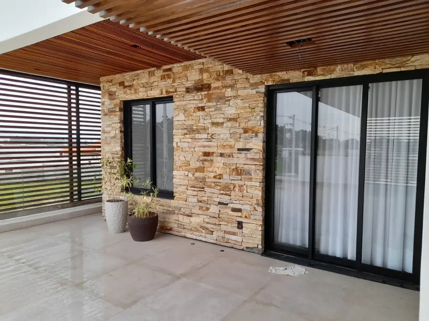 Foto 9 de Sobrado com 4 quartos à venda, 500m2 em Pindamonhangaba - SP