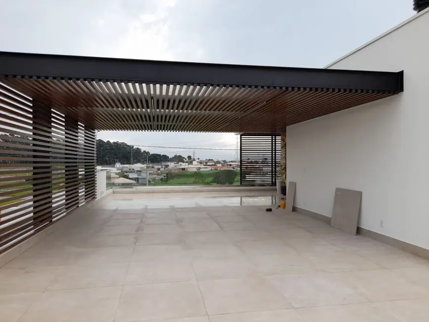 Foto 3 de Sobrado com 4 quartos à venda, 500m2 em Pindamonhangaba - SP