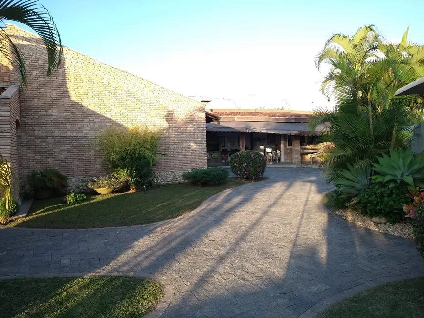 Foto 4 de Casa de Condomínio com 4 quartos à venda, 440m2 em Tremembe - SP