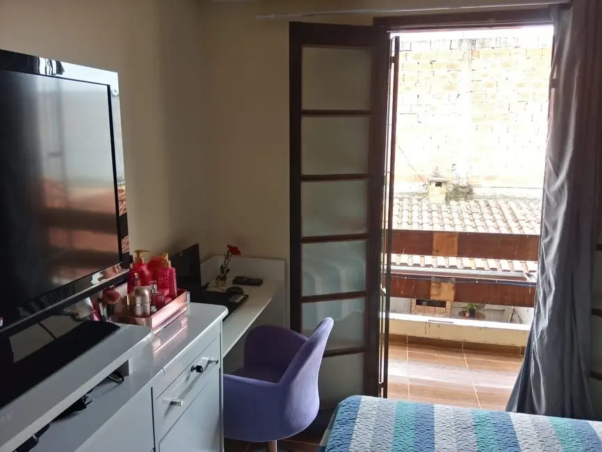 Foto 7 de Sobrado com 3 quartos à venda, 165m2 em Residencial e Comercial Cidade Morumbi, Pindamonhangaba - SP