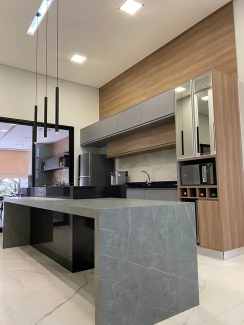 Casa de Condomínio com 3 quartos à venda, 170m2 em Tremembe - SP - imagem 3 Foto 3 de Casa de Condomínio com 3 quartos à venda, 170m2 em Tremembe - SP