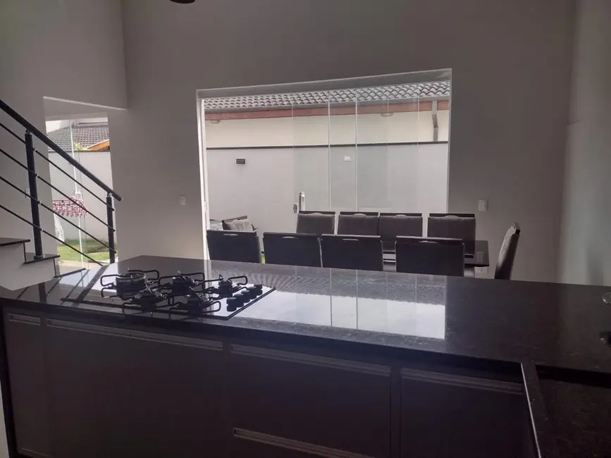 Foto 5 de Casa de Condomínio com 3 quartos à venda, 175m2 em Tremembe - SP