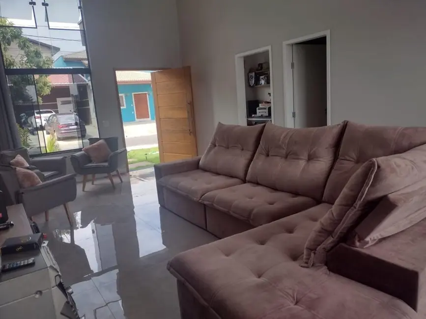 Foto 1 de Casa de Condomínio com 3 quartos à venda, 175m2 em Tremembe - SP