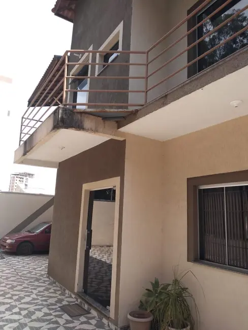 Foto 3 de Sobrado com 5 quartos à venda, 220m2 em Residencial Portal da Mantiqueira, Taubate - SP