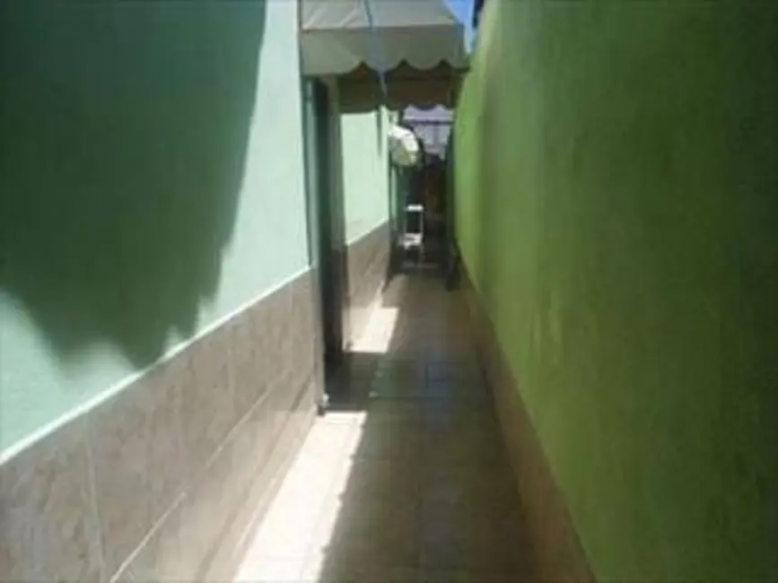 Foto 3 de Sobrado com 3 quartos à venda, 170m2 em Pindamonhangaba - SP