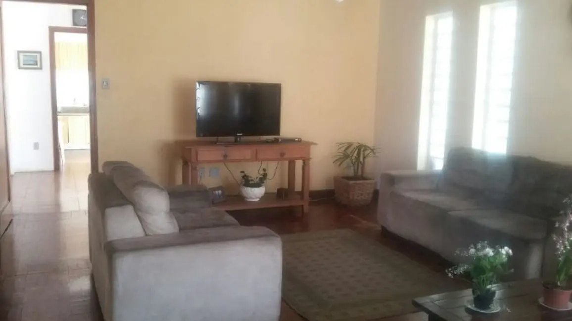 Foto 5 de Casa com 4 quartos à venda, 324m2 em Centro, Pindamonhangaba - SP