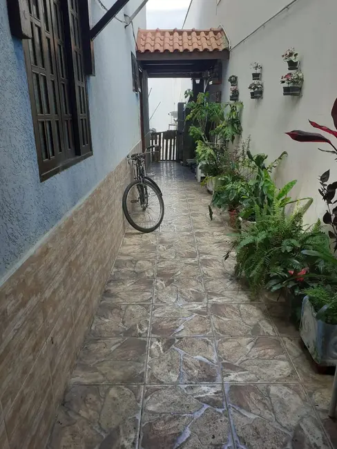 Foto 3 de Sobrado com 2 quartos à venda, 120m2 em Pindamonhangaba - SP
