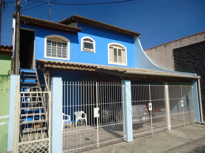 Foto 1 de Casa com 3 quartos à venda, 200m2 em Parque São Francisco, Guaratingueta - SP