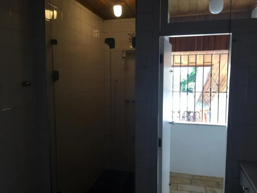 Foto 2 de Sobrado com 3 quartos à venda, 267m2 em Jardim Boa Vista, Pindamonhangaba - SP