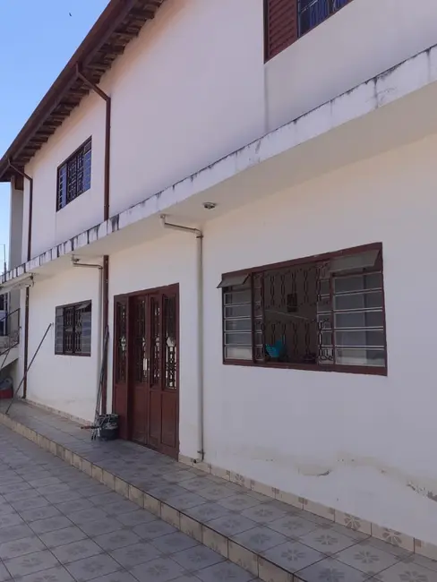 Foto 4 de Casa com 5 quartos à venda, 430m2 em Nossa Senhora do Perpétuo Socorro, Pindamonhangaba - SP