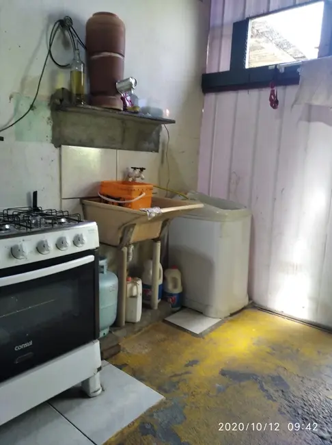 Foto 4 de Casa com 2 quartos à venda, 95m2 em Chácara do Visconde, Taubate - SP