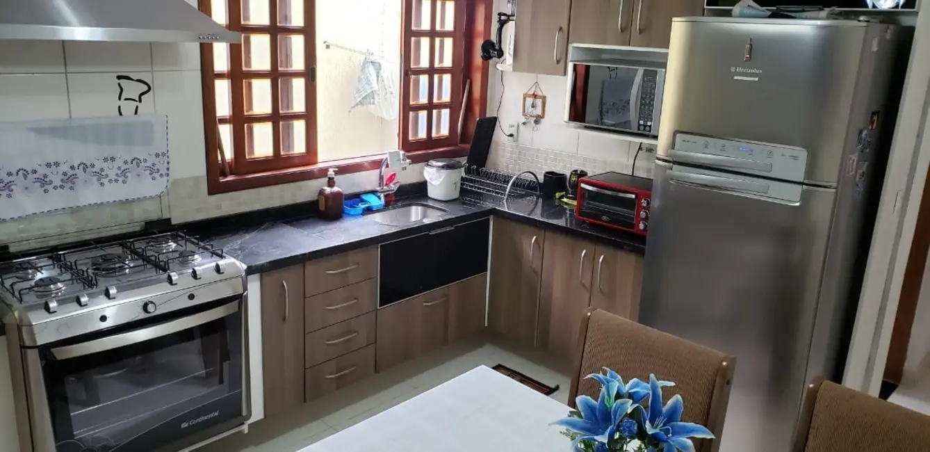 Foto 5 de Sobrado com 2 quartos à venda, 185m2 em Jardim Garcez, Taubate - SP