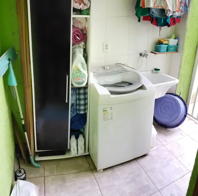 Foto 9 de Sobrado com 2 quartos à venda, 185m2 em Jardim Garcez, Taubate - SP