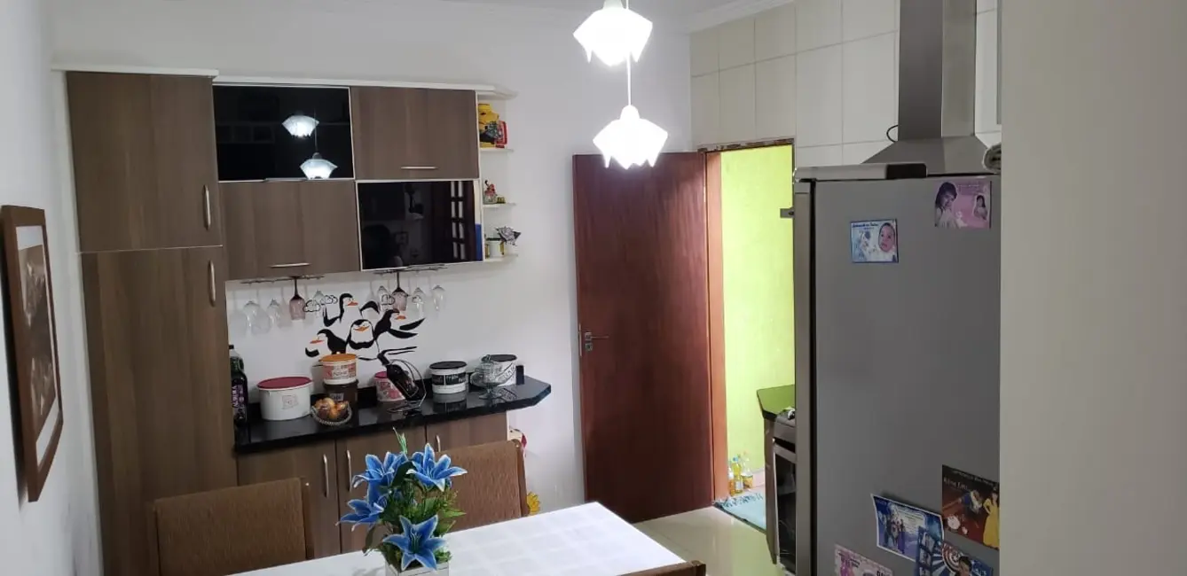 Foto 6 de Sobrado com 2 quartos à venda, 185m2 em Jardim Garcez, Taubate - SP