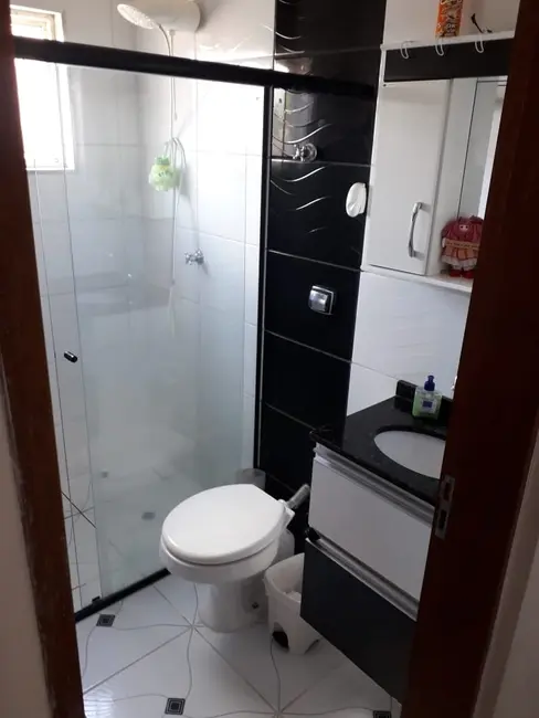 Sobrado com 2 quartos à venda, 185m2 em Jardim Garcez, Taubate - SP - imagem 1 Foto 1 de Sobrado com 2 quartos à venda, 185m2 em Jardim Garcez, Taubate - SP