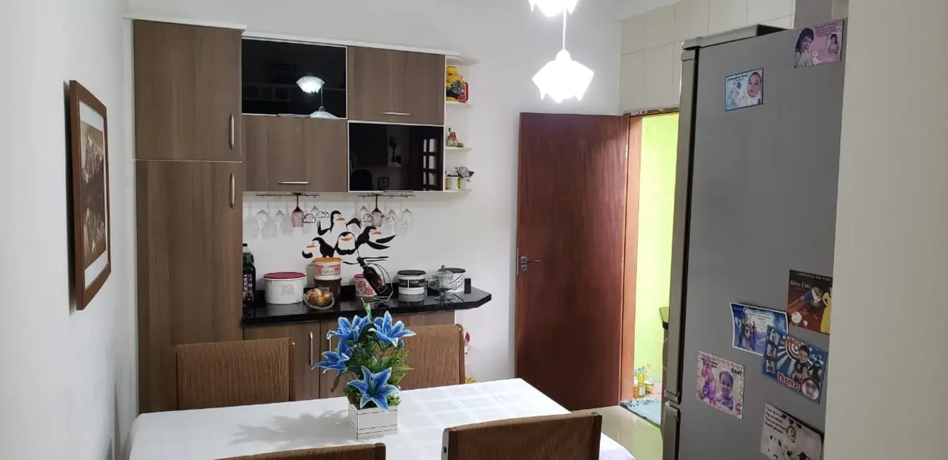 Foto 7 de Sobrado com 2 quartos à venda, 185m2 em Jardim Garcez, Taubate - SP